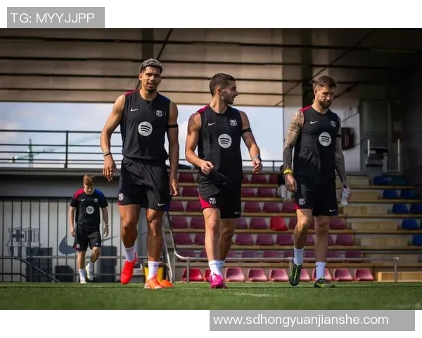 巴萨与罗马激战正酣谁能在欧战舞台上笑到最后